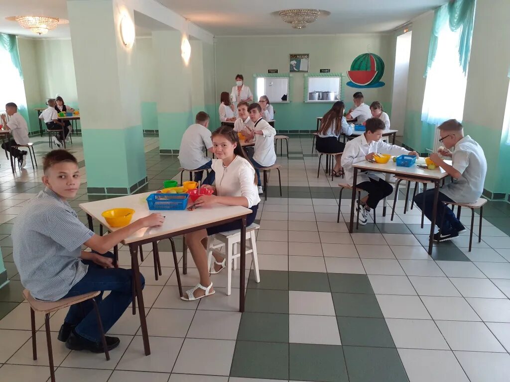 Школа интернат задание. Интернат хвалынск. школа интернат г хвалынска. школа интернат геническ.