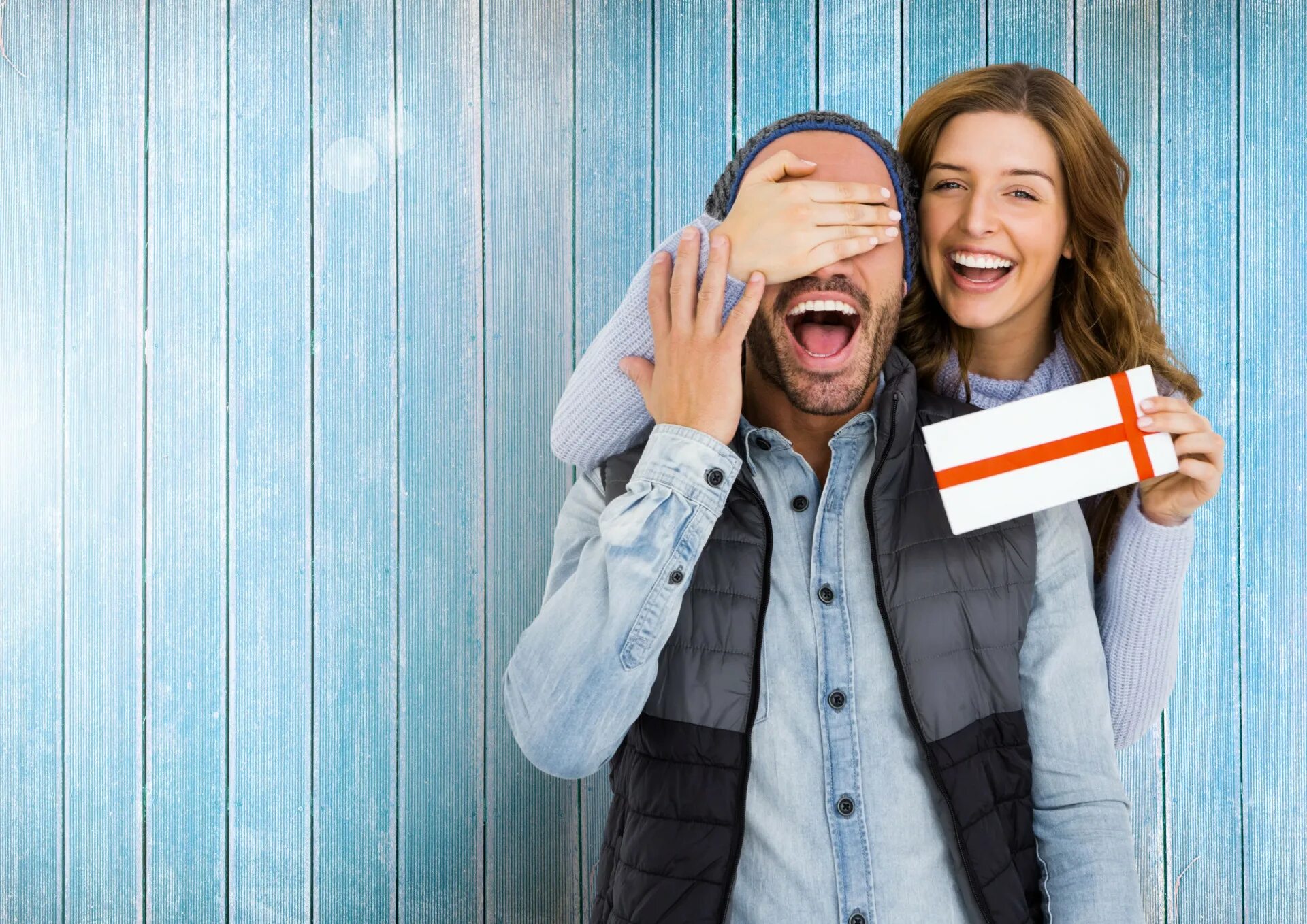 How to be a good friend. Подарок " мужчине". Люди помогают друг другу. Send to each other. Подарок " мужчине".