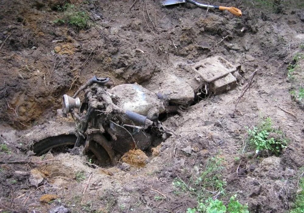 Находки немецких танков второй мировой войны. Танки под землей. Танки под землей. Находка немецких танков второй мировой. Танки под землей.