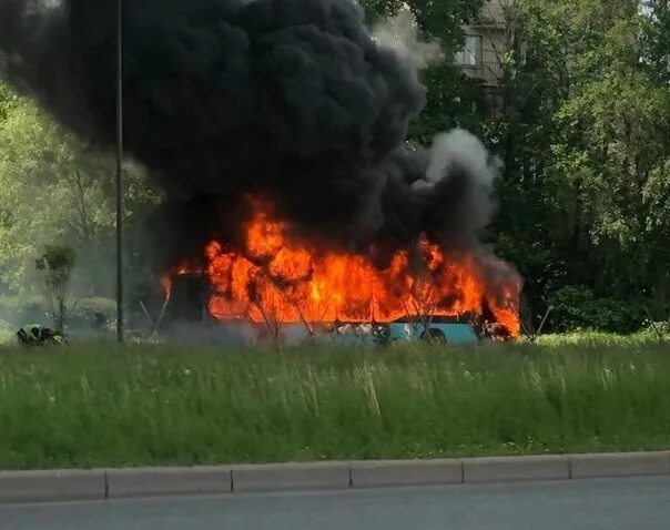 Горящие мазы. Лазурный автобус. Горящие мазы. 947. Горящие мазы.