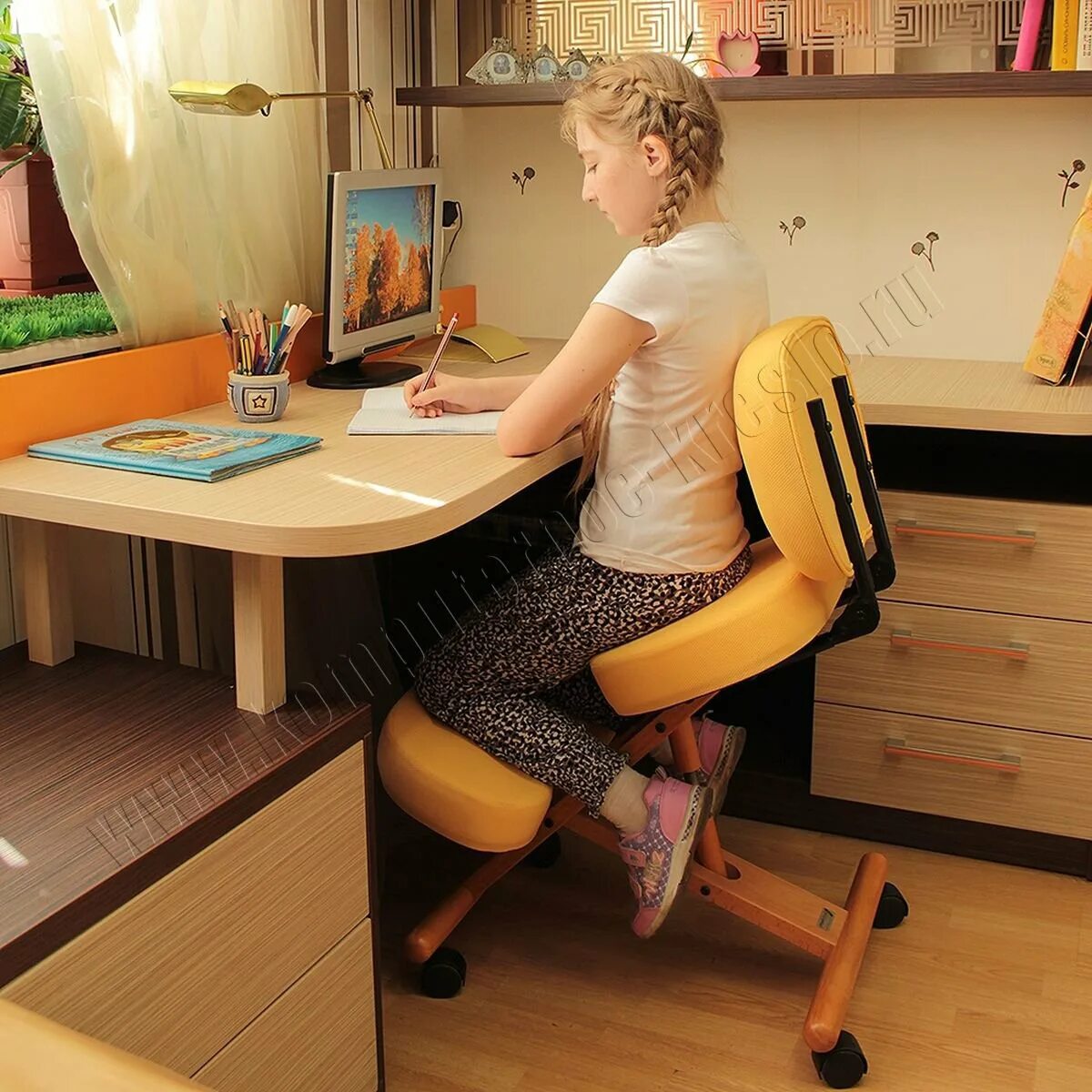 Стул ребенку для занятий. Smartstool kw02. smartstool (смартстул) kw-02b. smartstool (смартстул) kw02b деревянный со спинкой. коленный стул со спинкой smartstool kw02b.