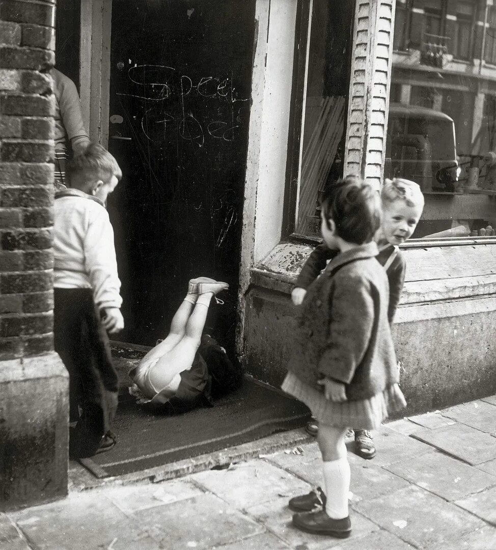 картинки умение удивлять. чтение. радости и счастья. умение удивлять. дети в цветах.