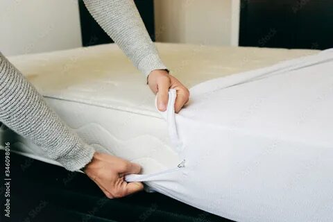 Под матрасом