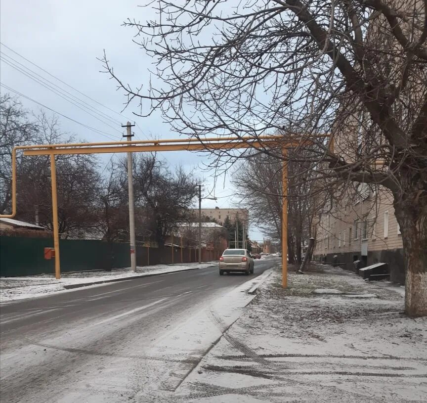 Погода в г гуково ростовская область. Мост в Гуково. Гуково 20 район. Гуково осень.