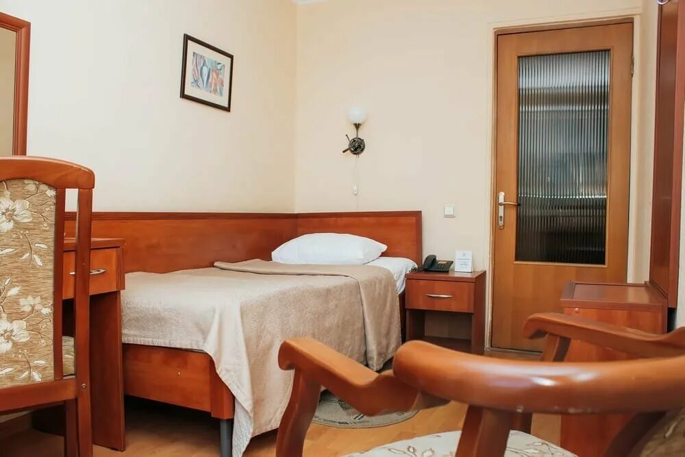 Зеленоморск дагестан отель бригантина. Бригантина гостиничный комплекс 3 дагестан. Бригантина гостиничный комплекс дагестан. Новороссийск отель бригантина номера. Гостиница бригантина рыбинск.