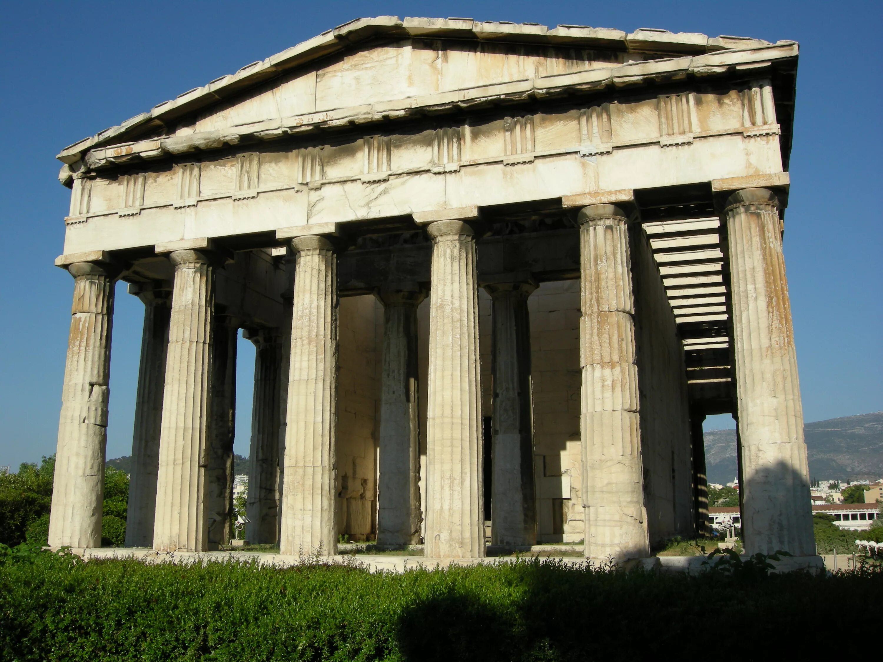 Temple of ares. Храм Гефеста в Греции. Древний храм Гефеста в Афинах. Агора храм Гефеста. Статуя Афины в храме Гефеста.