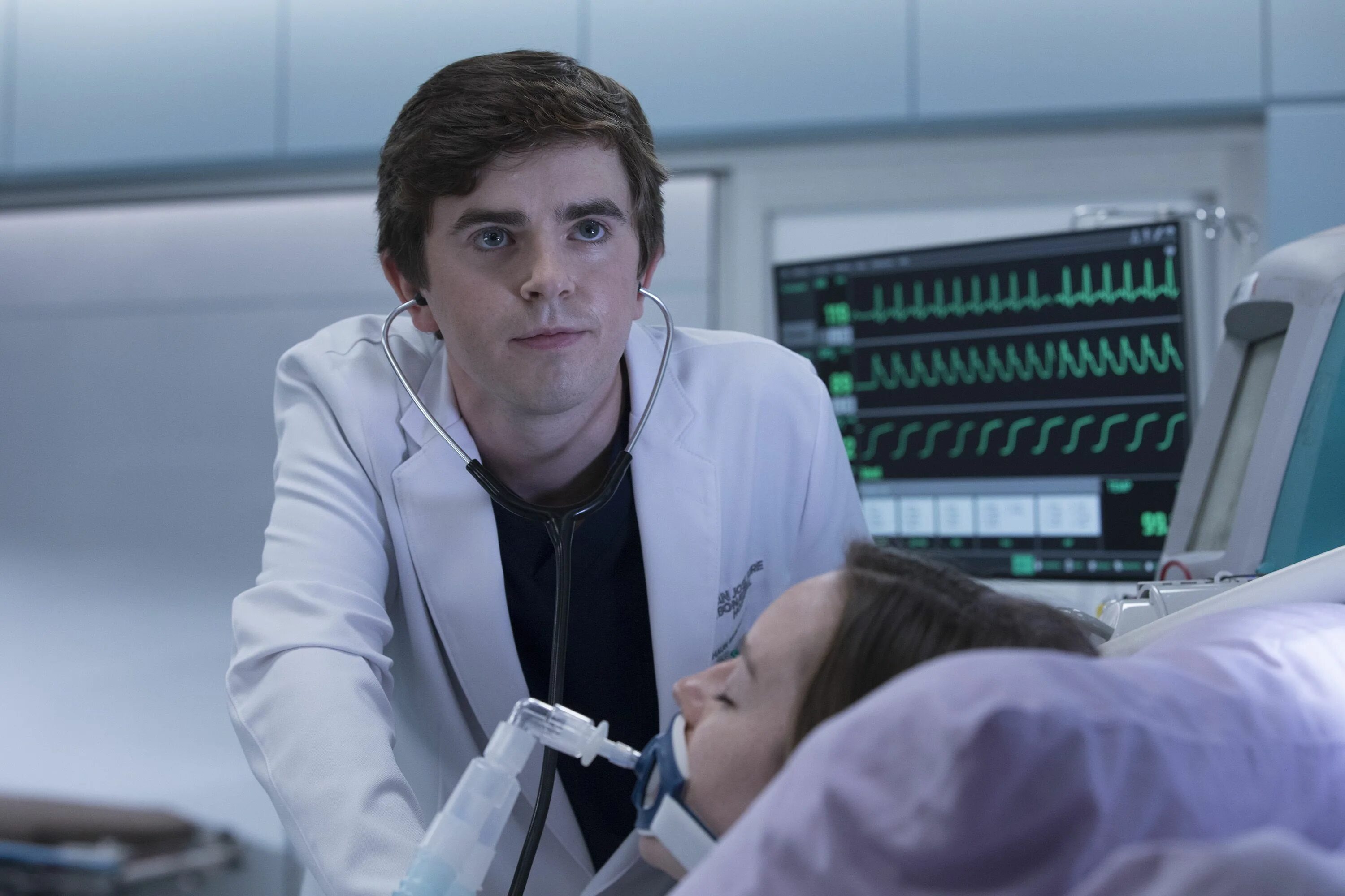 Такое бывает у самых лучших врачей. The good Doctor Freddie Highmore.