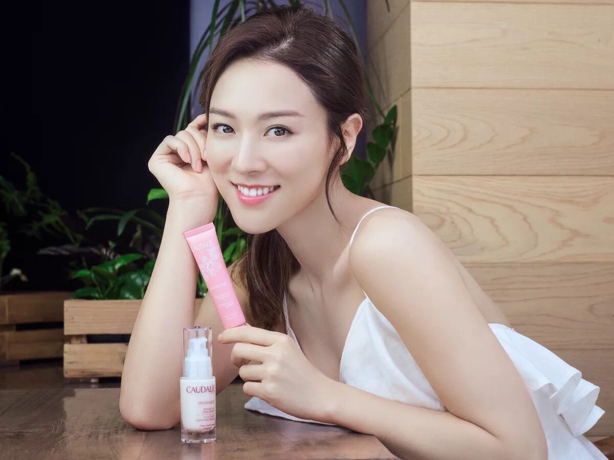 эмили ратаковски реклама dkny. Estina. Alison waite 2006. трейси мультик. Toyota chaser mark 2 девушки.