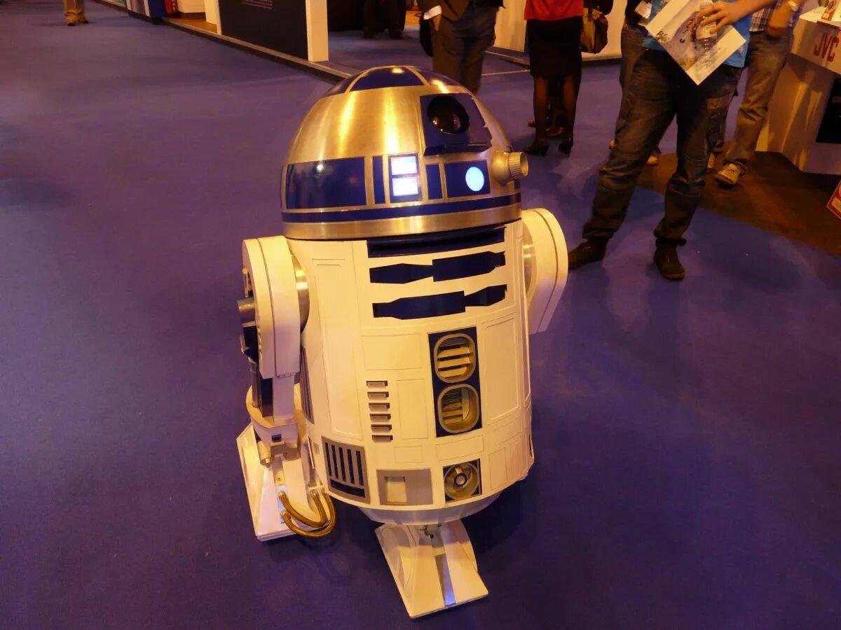 R2 d2 робот. R2d2 робот игрушка. урна r2d2.