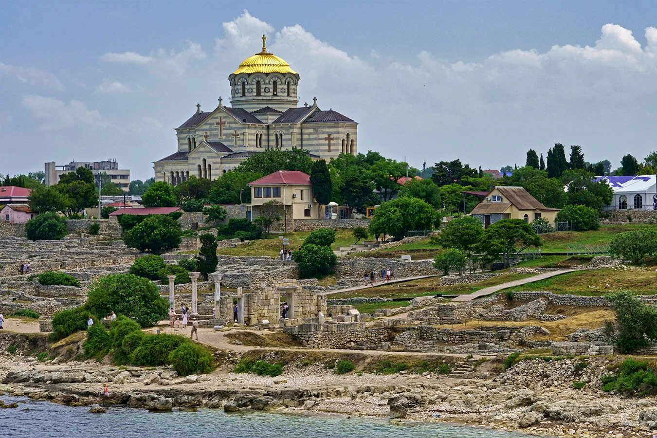 На месте какого современного города находился херсонес