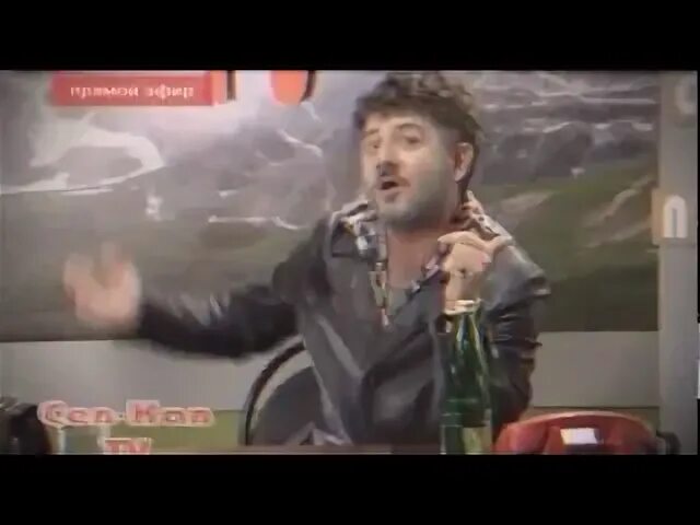 Жорик вартанов камеди клаб. Жорик возвращение. Жорик вартанов красавчик вася. Вася вартанов. Рудик сев кав тв оператор.