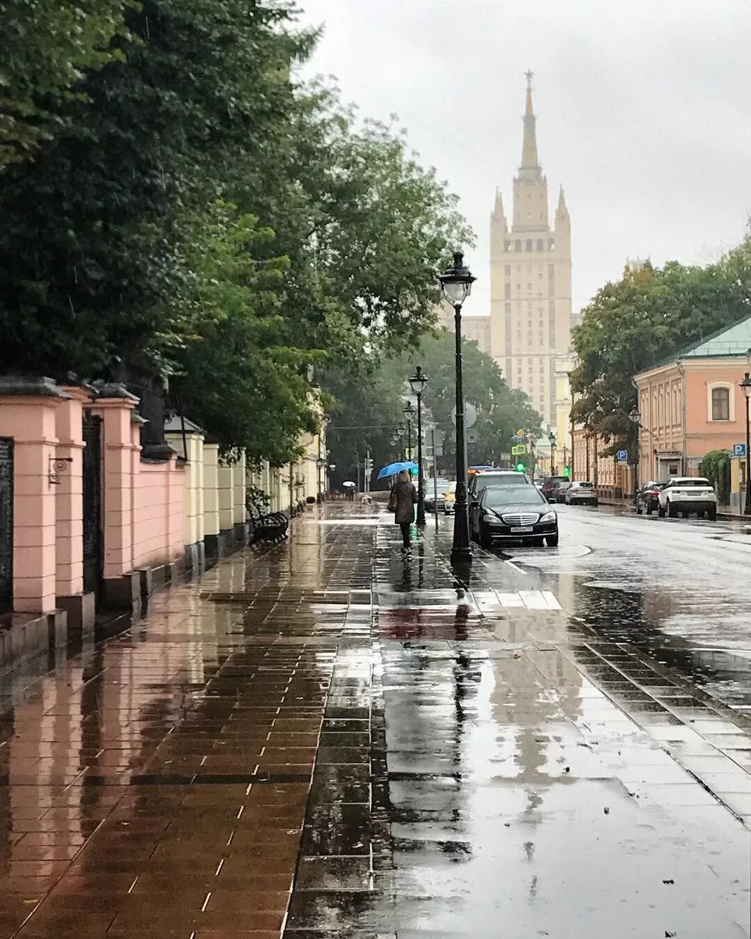 Погодная улица. Дождливая Москва. Улицы Москвы. Дождь в городе. Улицы после дождя.