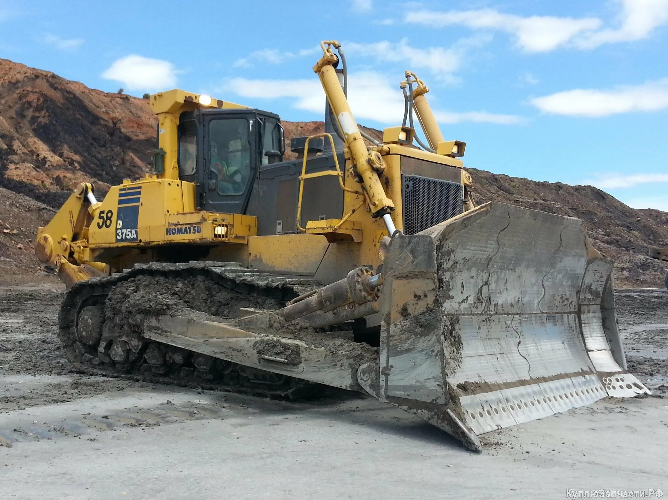 Магадан вакансия бульдозер. Бульдозер комацу 375. бульдозер komatsu d375a-5d. komatsu d375a-5. отвал комацу д375.