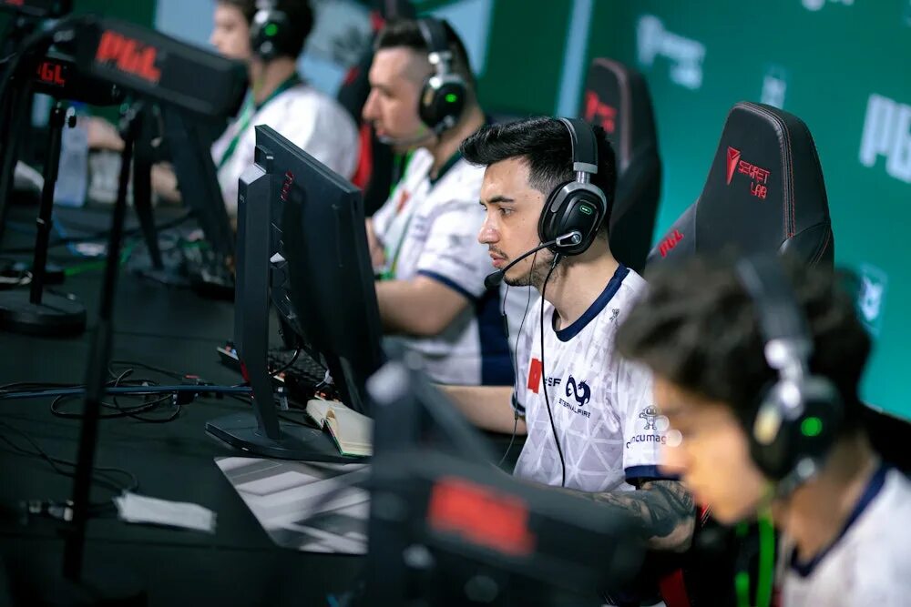 Eternal fire mibr прогноз. Этернал фаер. xantares eternal fire. issaa. hltv eternal fire.