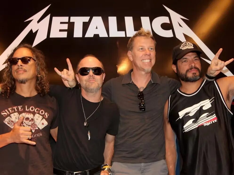 Metallica Band. Metallica 1986. Металлика обложка. Металлика фотоальбомов. Офицеры в исполнении группы металлика