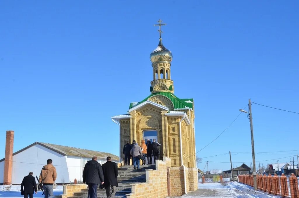 Черноярский район село. Село Вязовка Астраханская область Черноярский район. Вязовка Церковь Астраханская область. Храм Иоанна Богослова с.Вязовка. Церковь с Вязовка Черноярского района Астраханской области.