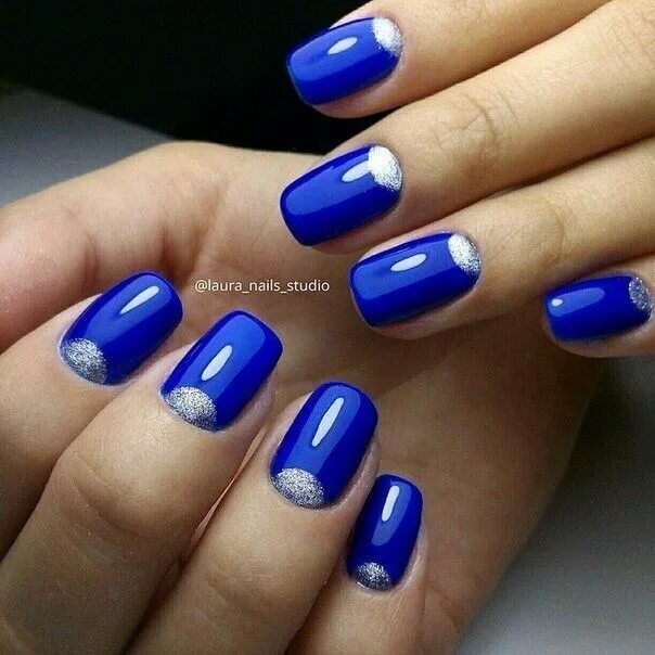 Темно-синий лак с переливом и узорами. New years nail designs, Nail designs, Hai