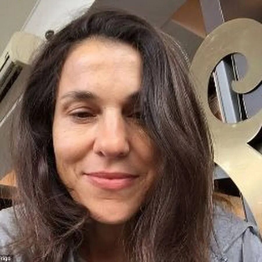 Обычная женщина. Немолодая женщина. Женщина среднего возраста. She is 35 years old. Фото older woman over.