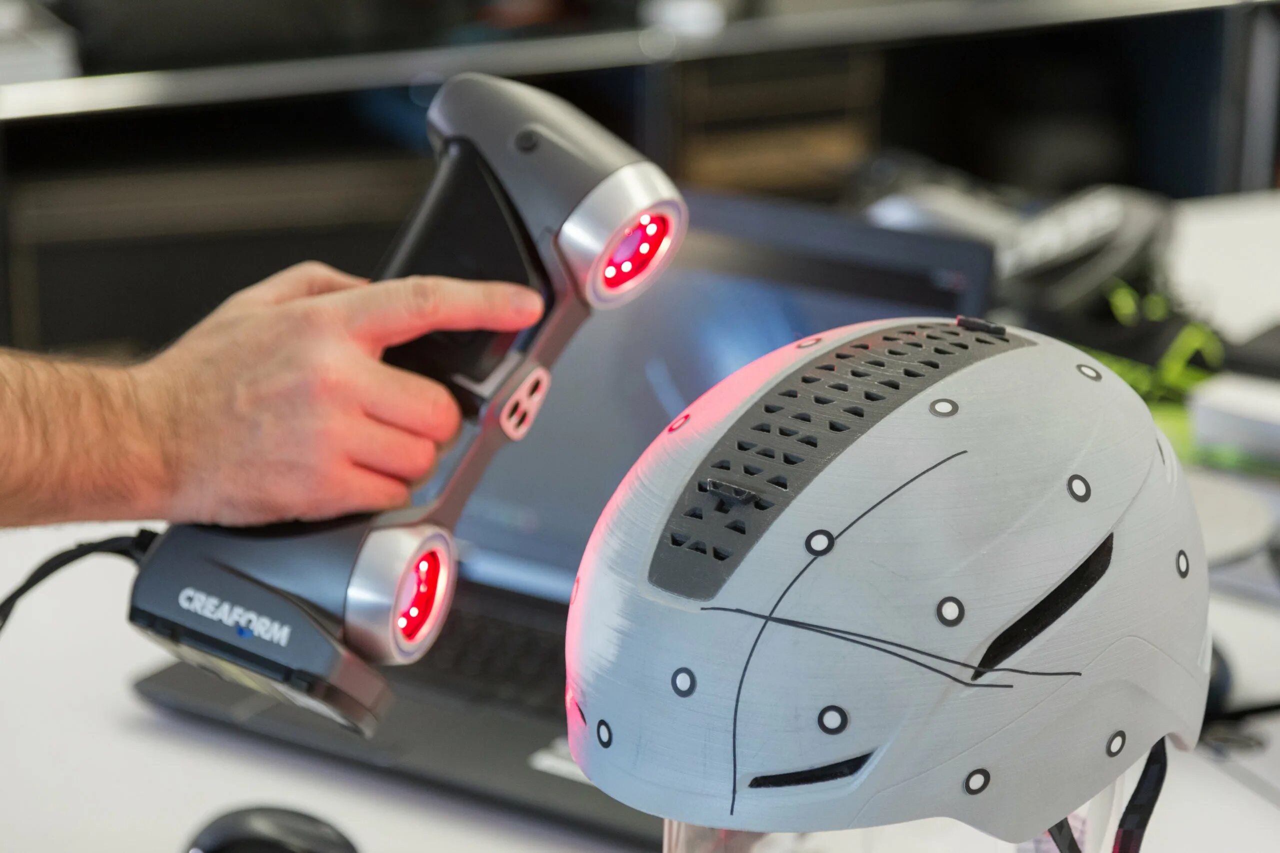 Scan technology. Creaform handyscan 3d. handheld 3d scanner. ручной лазерный сканер. ручной лазерный сканер 3d.