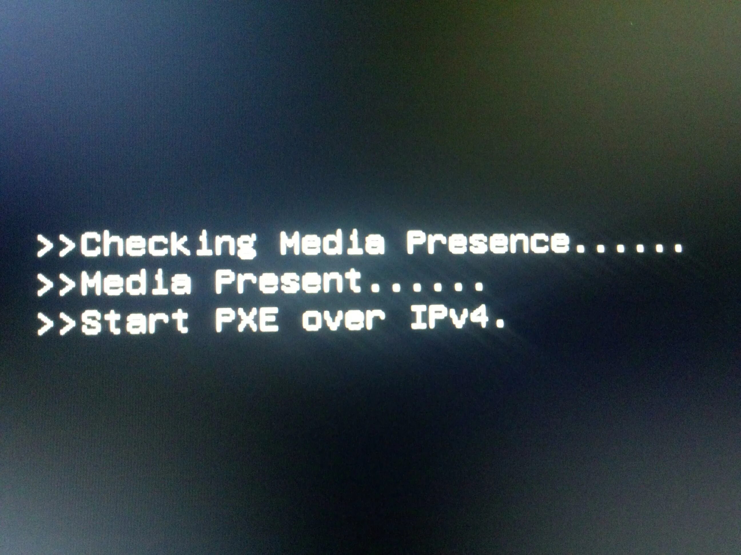 Pxe over ipv4. Checking Media presence. Start PXE over ipv4. Ошибка checking Media presence. Checking Media presence start PXE over ipv4.