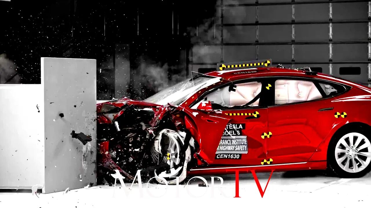 Tesla model s краш тест. Тесла краш тест стойки. Краш тесты модель. Tesla model x краш. Краш тест тесла гиф.
