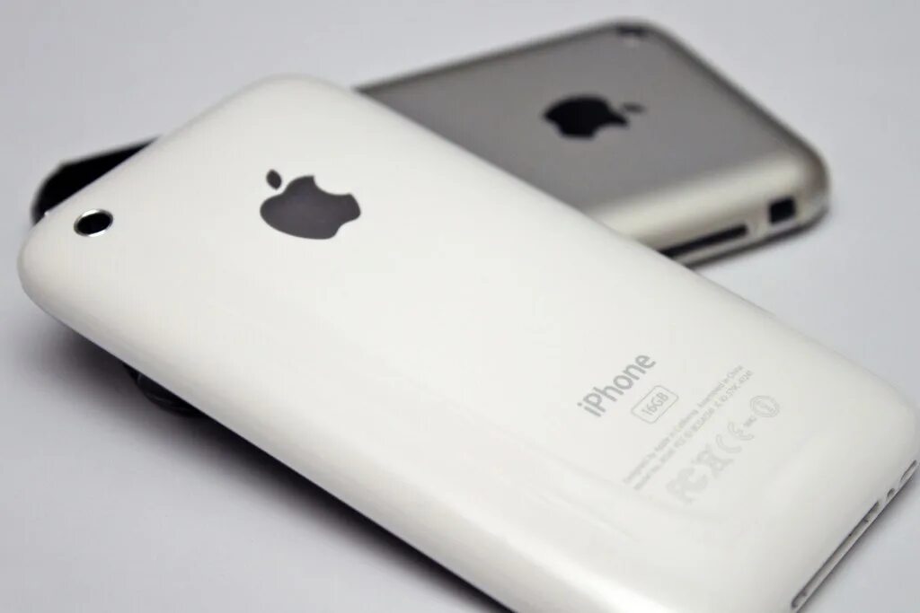 Iphone 3g. Iphone 3. Старый айфон. Самый старый айфон.