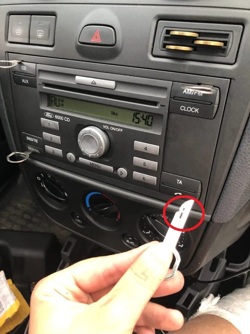 Установка магнитолы Pioner - Lada Гранта, 1,6 л, 2013 года автозвук DRIVE2