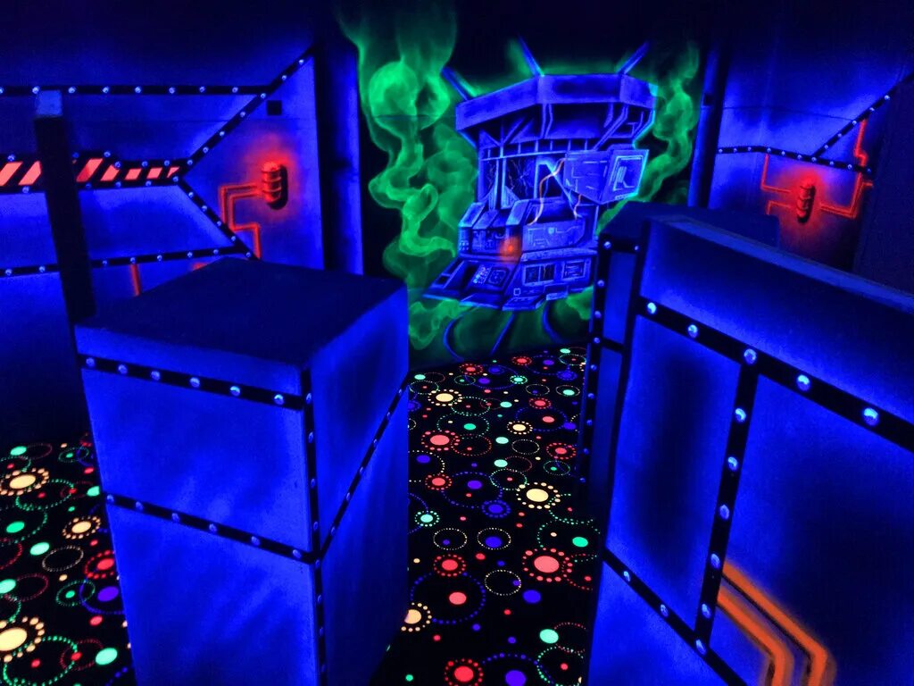 лазертаг вегас кунцево. арена в лазертаг в волгограде. лазертаг в москве в laserland. лазерлэнд азовский. лазертаг вегас мякинино.