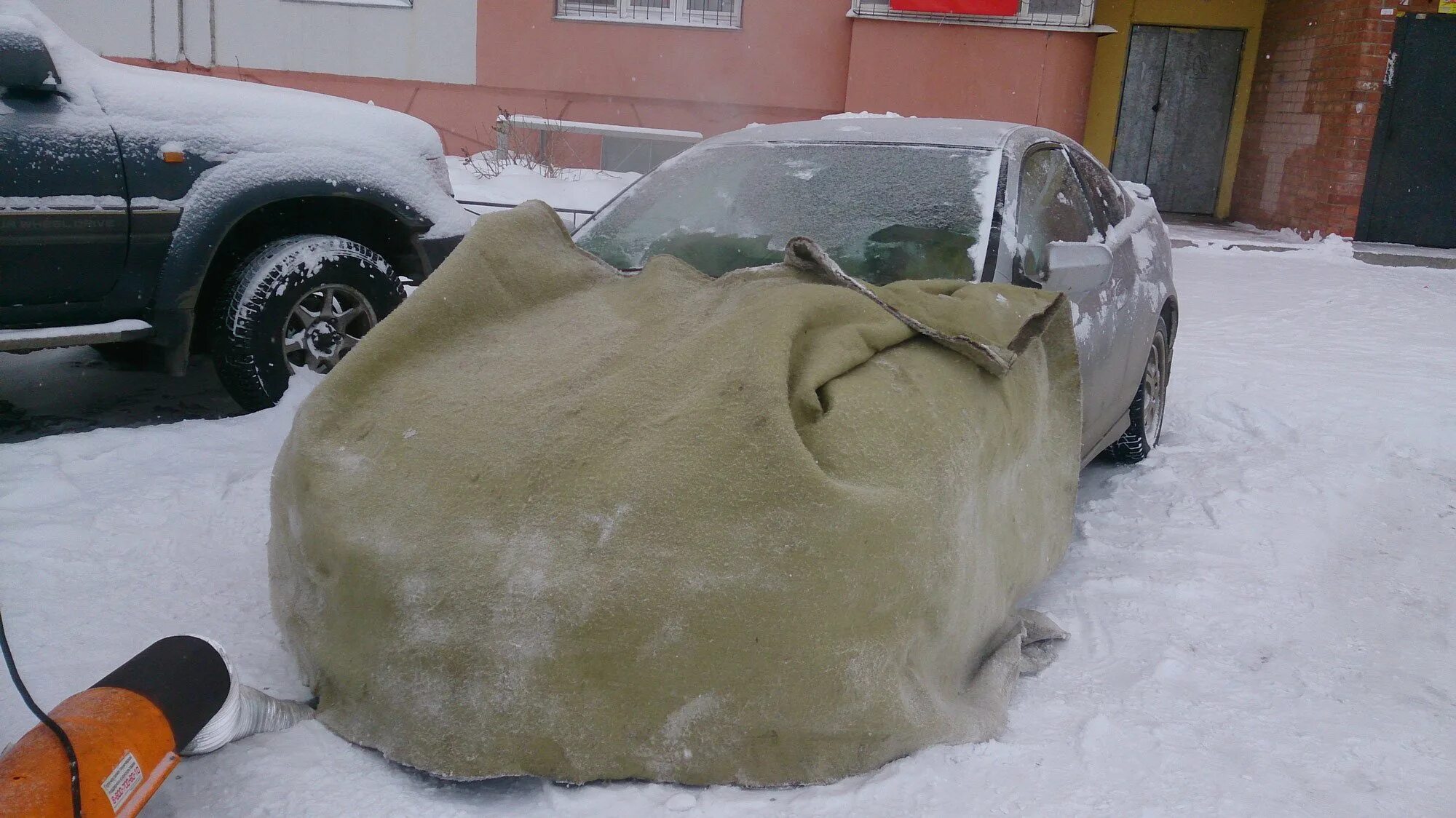 Разогрев машины. Пушка для отогрева авто. Отогрев авто москва дизельных. Отогрев машины пушкой. Отогрев авто москва дизельных.