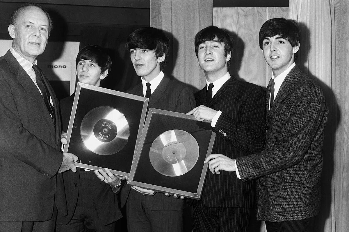 The Beatles 1963. Ливерпульская четверка Битлз. Группа the Beatles 70. Группа the Beatles 1969. Рок группа beatles