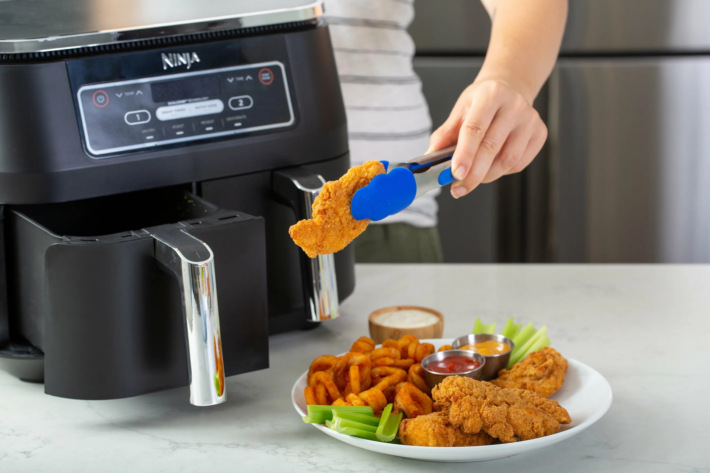 Cat dz201. Ninja dz201 Foodi 8 Quart Air Fryer. Ninja Air Fryer. Dz201 Ninja. Электрическая фритюрница Ninja af101 Air Fryer.