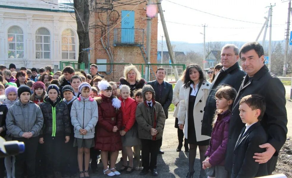 14 Школа Ильский. Школа 17 Ильский. Школа 14 Ильская Краснодарский край. Школа 14 Ильский Северского района Краснодарского края.