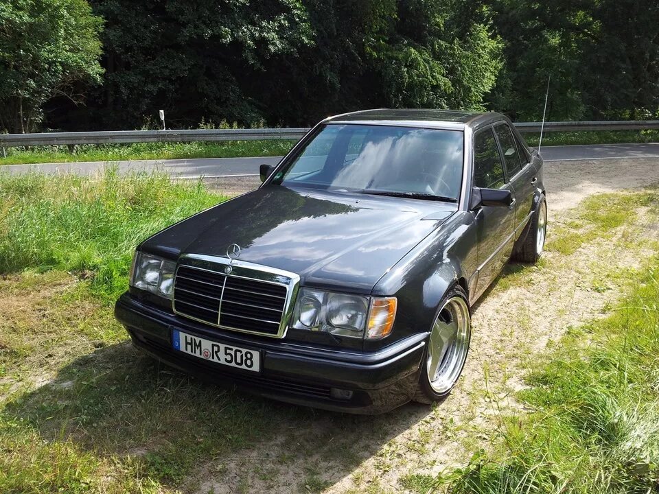 Mercedes-benz w124 e. Mercedes benz w124 e500. Mercedes-benz w124 е500. Мерседес е500 w124. Мерседес 124 класс.