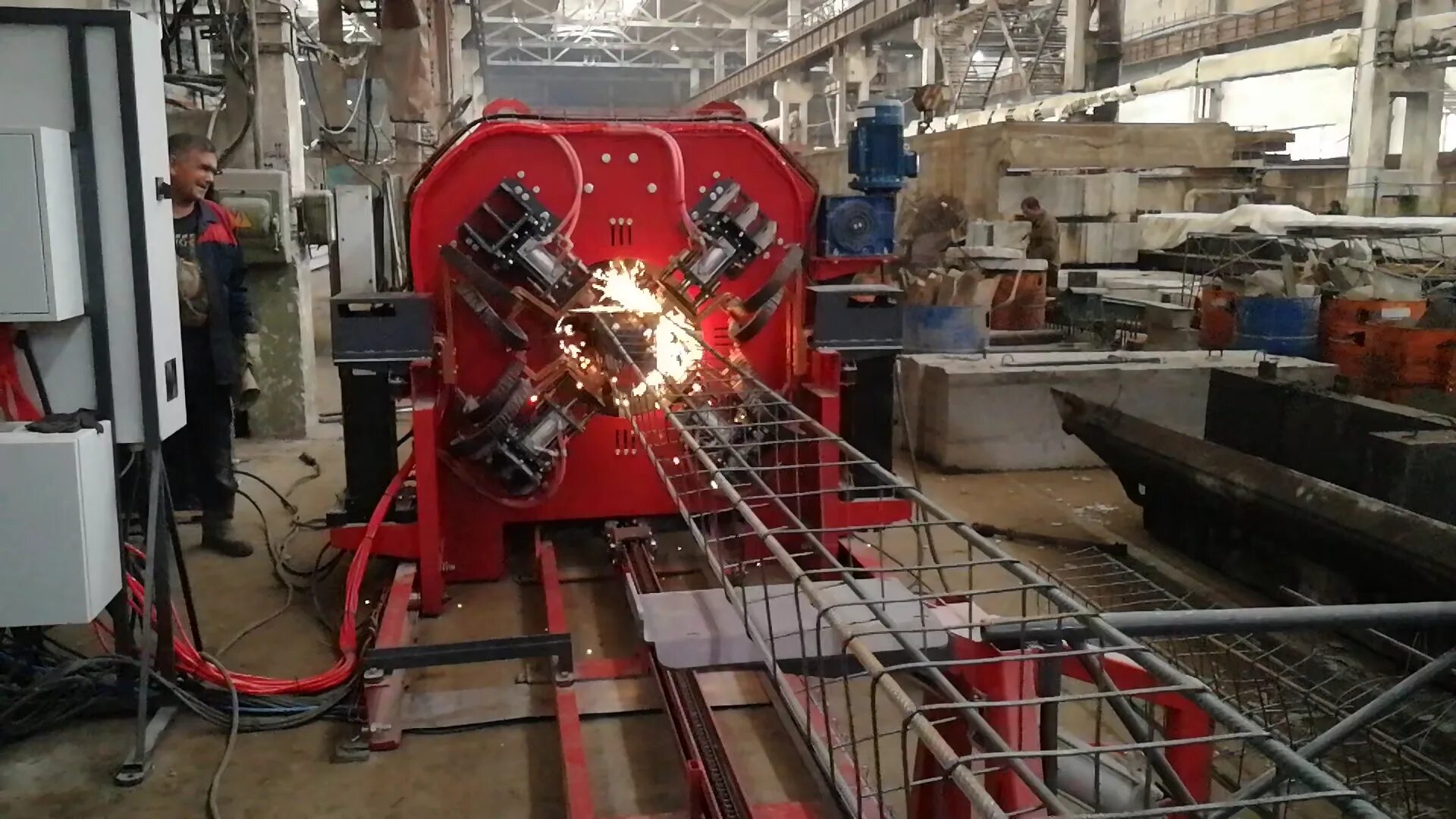 00. 00. Сваенавивочная машина см 400-12. 00. Каркас свай 323.