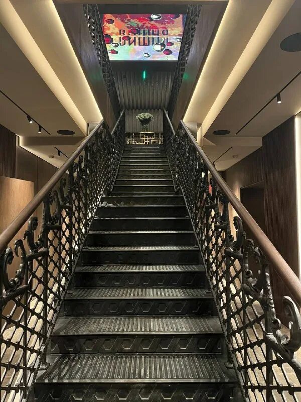 Кафе золотая ягода краснококшайская. Золотая вишня казань ресторан. Ресторан вишня. Золотая вишня казань ресторан. Вишнёвый сад азов ресторан.