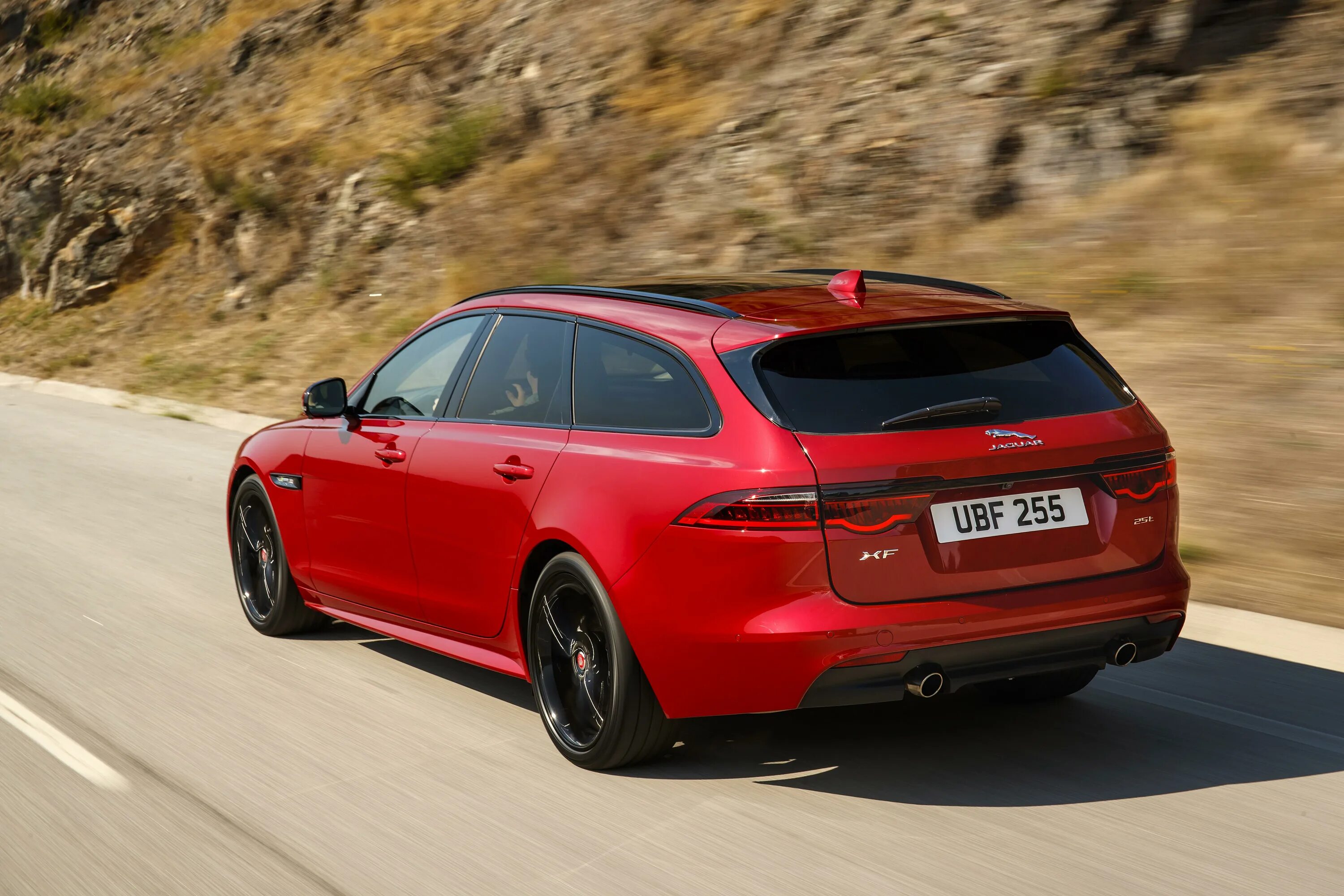 Универсал спорт. Jaguar XF Sportbrake. Jaguar XF Sportbrake 2022. Jaguar Sportbrake. Jaguar XF Sportbrake 2021.