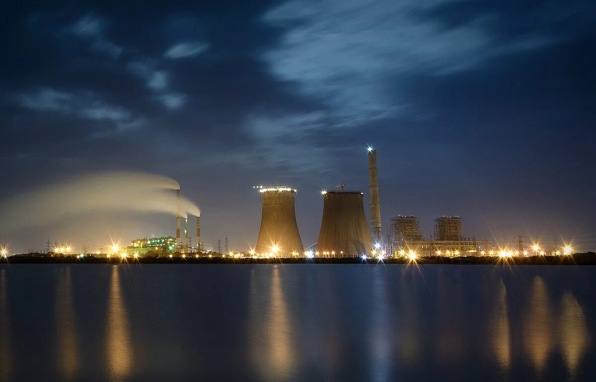 Порт Тутикорин Индия. Thermal Power Station. Электростанция ночью.