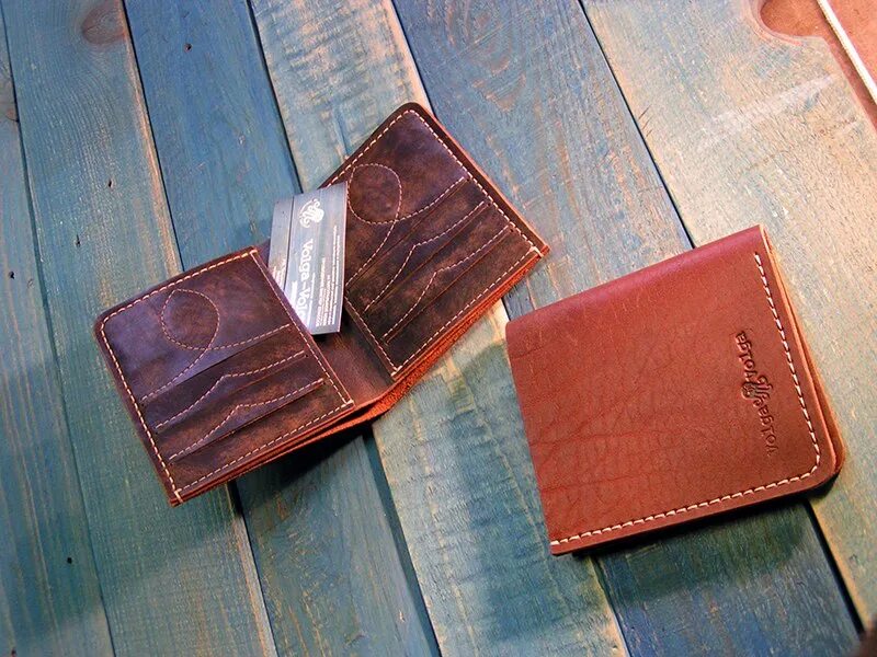 Как оформить wb кошелек. Кошелек с деньгами. Портмоне с деньгами. Рфид кошельки мужские. Wb кошелек как его оформить.