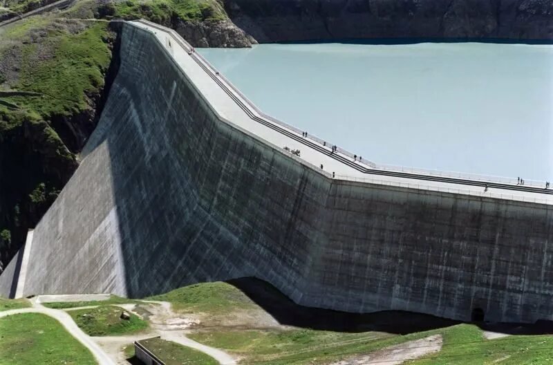 Самая большая платина. Гранд Диксенс плотина. Швейцария самая высокая дамба grande-Dixence. Дамба Луццоне в Швейцарии. Плотина кёльнбрейн.