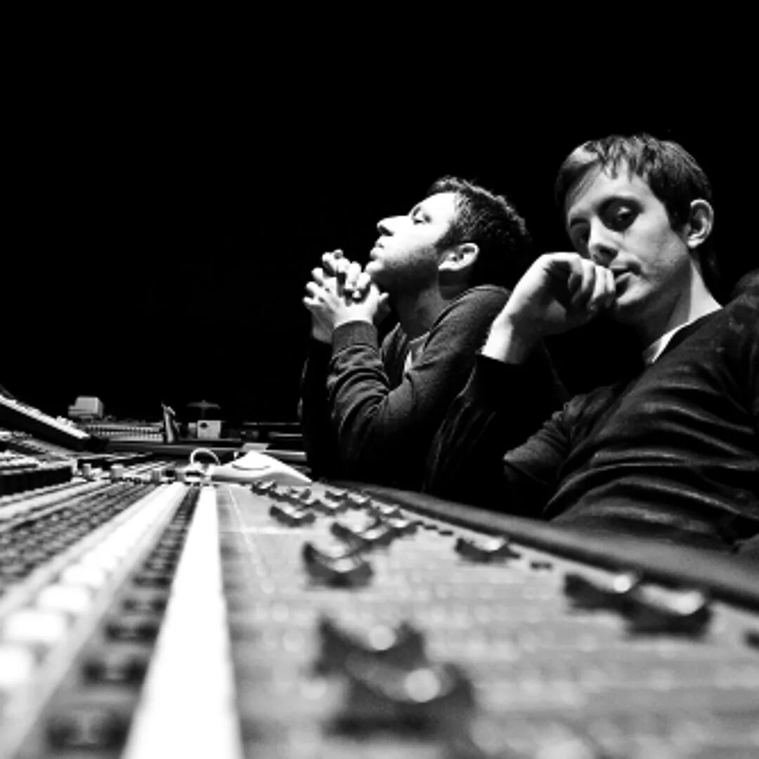 Chase status слушать. Chase &amp; status фото. чейз энд статус. drum and bass фото. beatmaking.