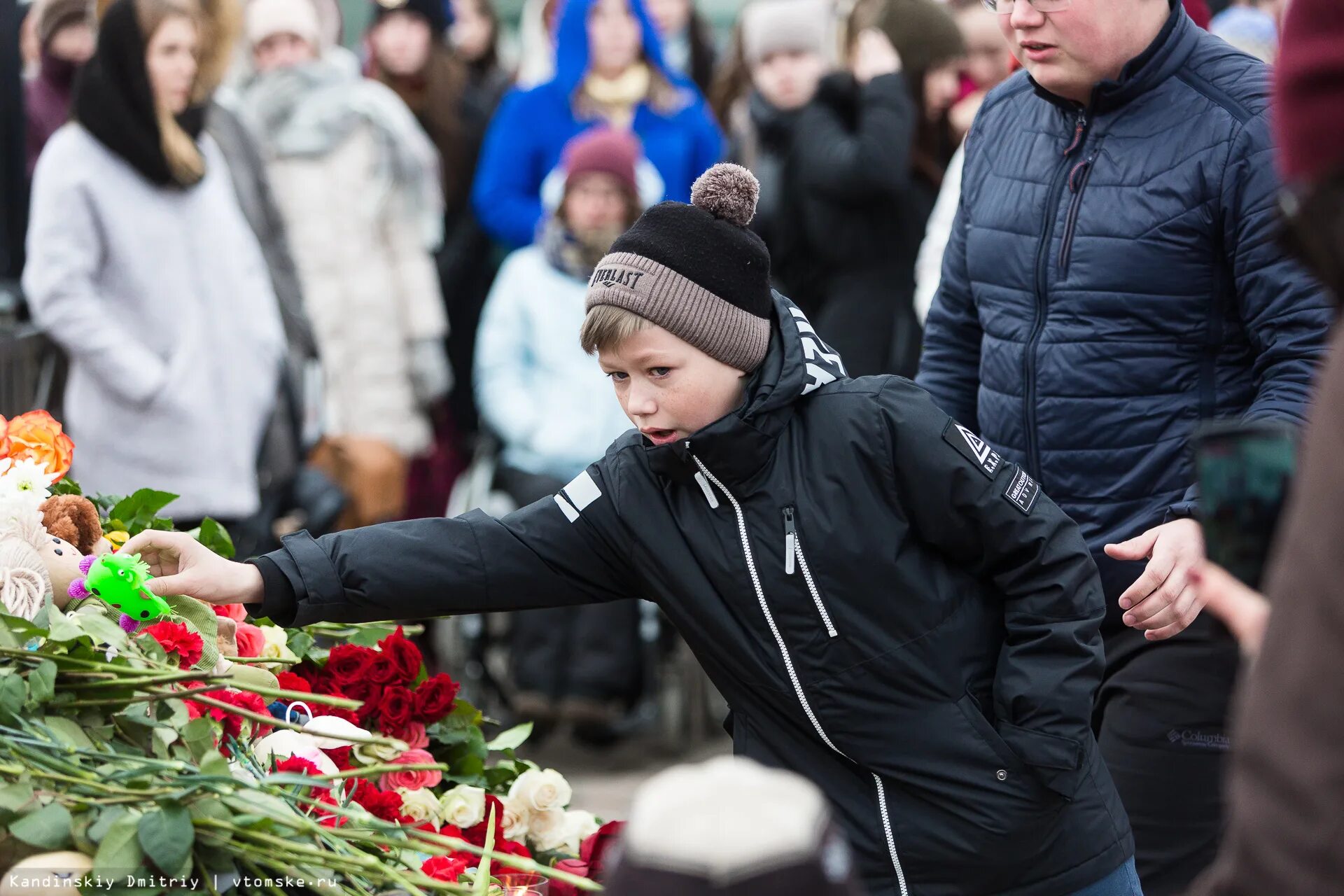 трагедия в зимней вишне кемерово. торговый центр зимняя вишня кемерово пожар. тц зимняя вишня кемерово. зимняя вишня кемерово пожар погибшие. зимняя вишня города кемерово.