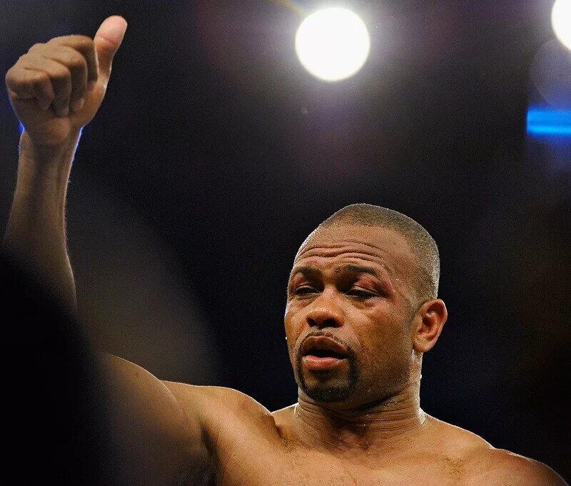 Энтони петтис сейчас рой джонс. Рой джонс старший. Рой джонс vs. Рой джонс костя. Денис лебедев.