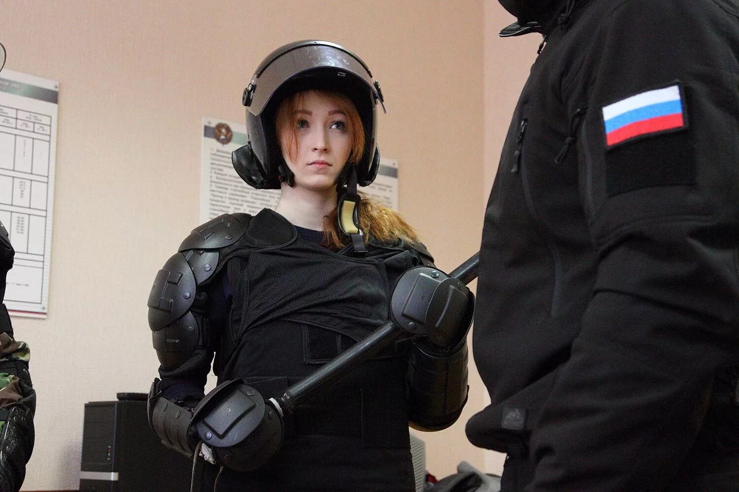 В омон берут девушек. Омон девушки. девушка в форме омона. девочка омон.