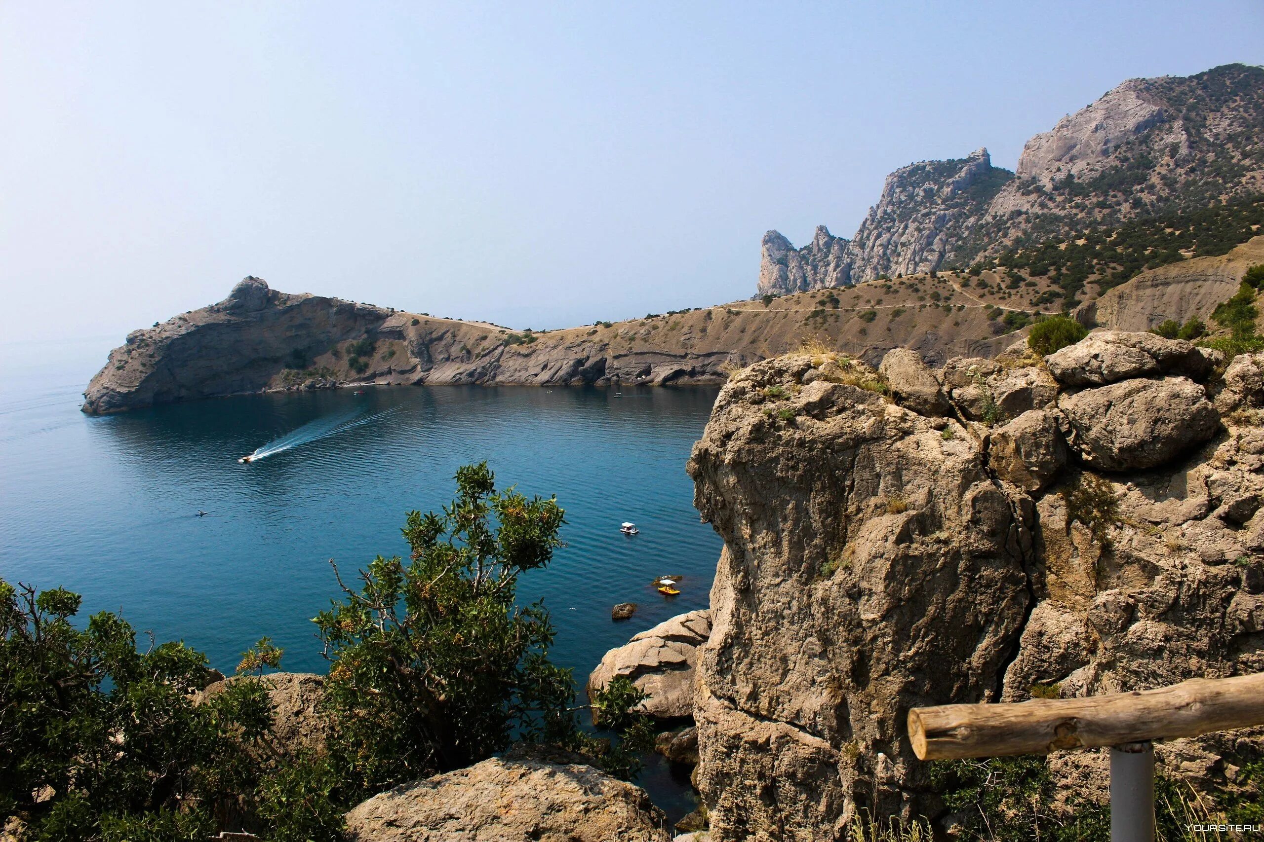 Феодосия тропа голицына. Новый свет крым тропа голицына. Крымские тропы. Голицынская тропа в крыму. Голицынская тропа в крыму.