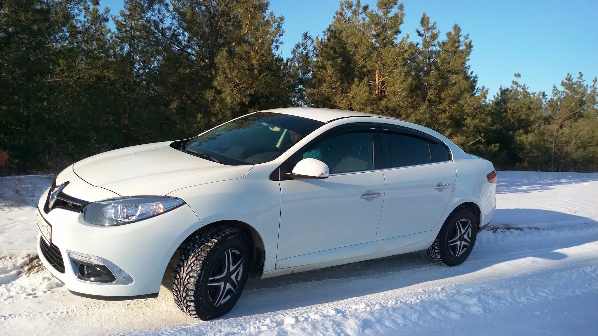 Renault Fluence 2015. Renault Fluence Tuning. Renault Fluence обвес. Тюнинг Рено Флюенс 2012. Тюнинг рено флюенс