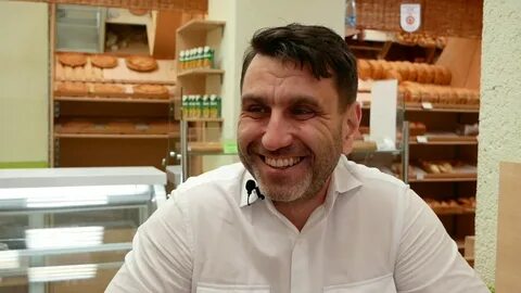 Директор пекарни