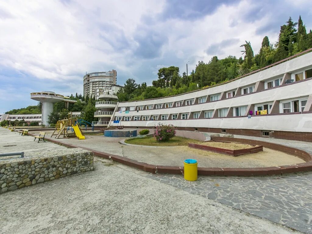 Пансионат в алуште сайт. Алушта морской уголок пансионат. Морской уголок Алушта набережная 24. Крым Алушта Профессорский уголок морской уголок.