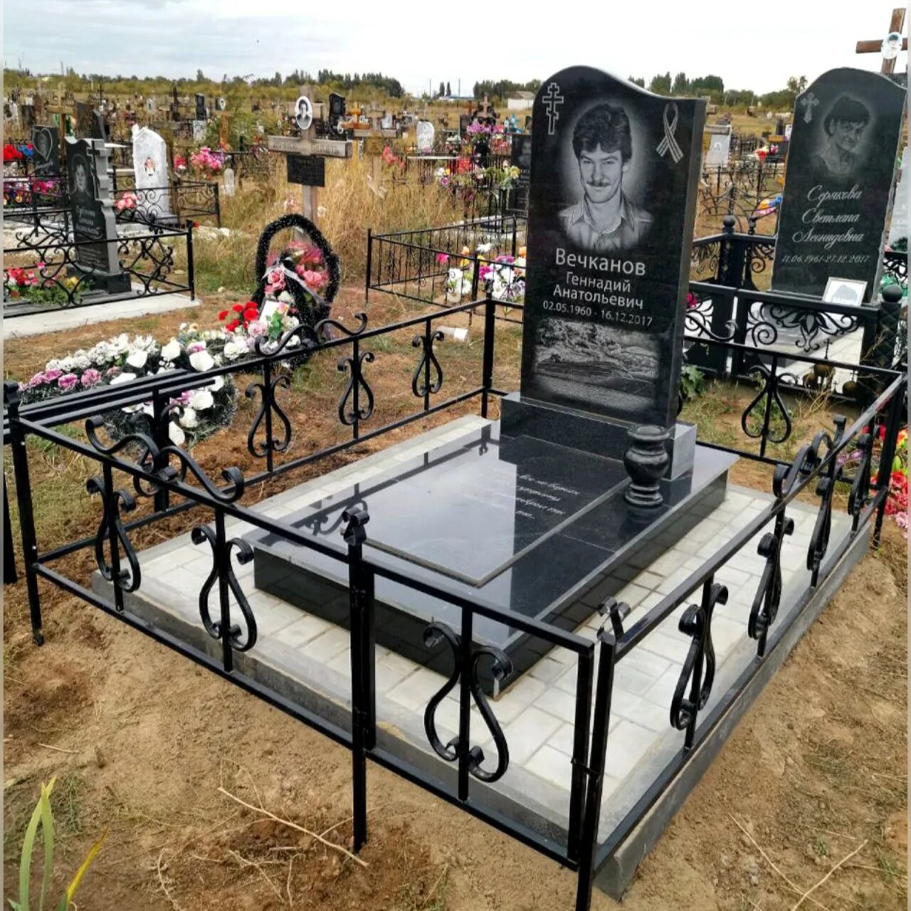РосРитуалСервис, изготовление памятников и надгробий, просп. Энгельса, 139/21А, 