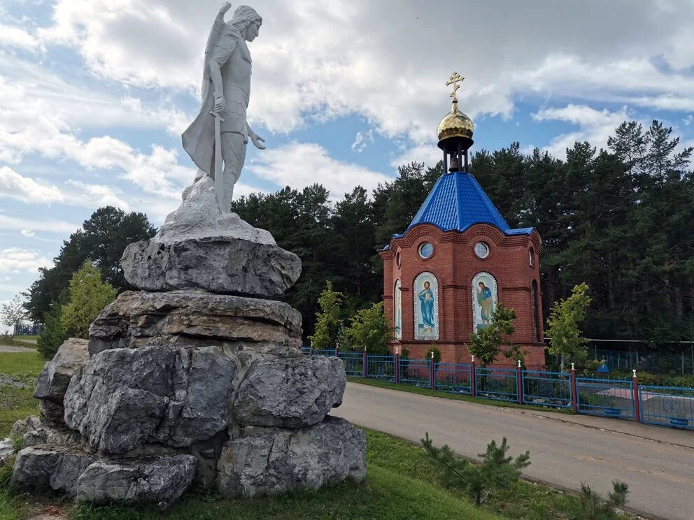 Михайловск в контакте свердловская. Храм Архангела Михаила Михайловска. Г. Михайловск . Храм Архангела Михаила. Михайловск Свердловская область. Храм города Михайловск Свердловской области.