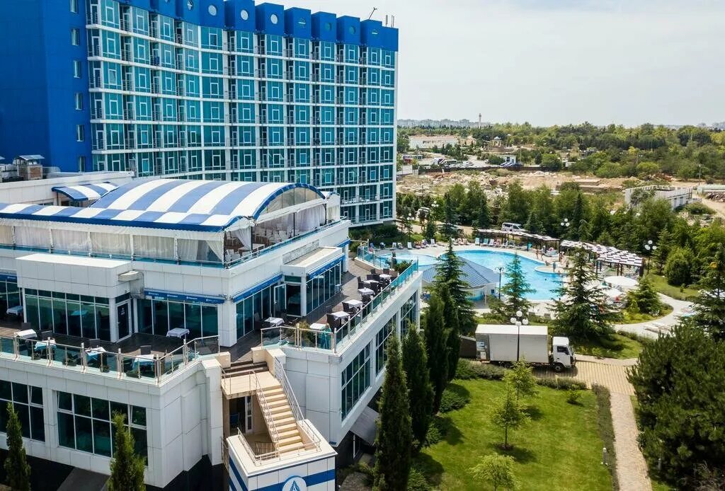 Аквамарин резорт отель севастополь. Aquamarine resort & spa 5*. Отель аква делюкс севастополь. Аквамарин резорт и спа севастополь. Аквамарин дневное посещение.